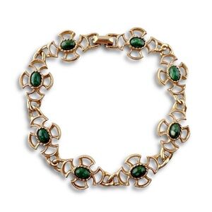Vintage Avon Baroness Maltese Cross Faux Jade Cabochon Goldtone Bracelet 8"